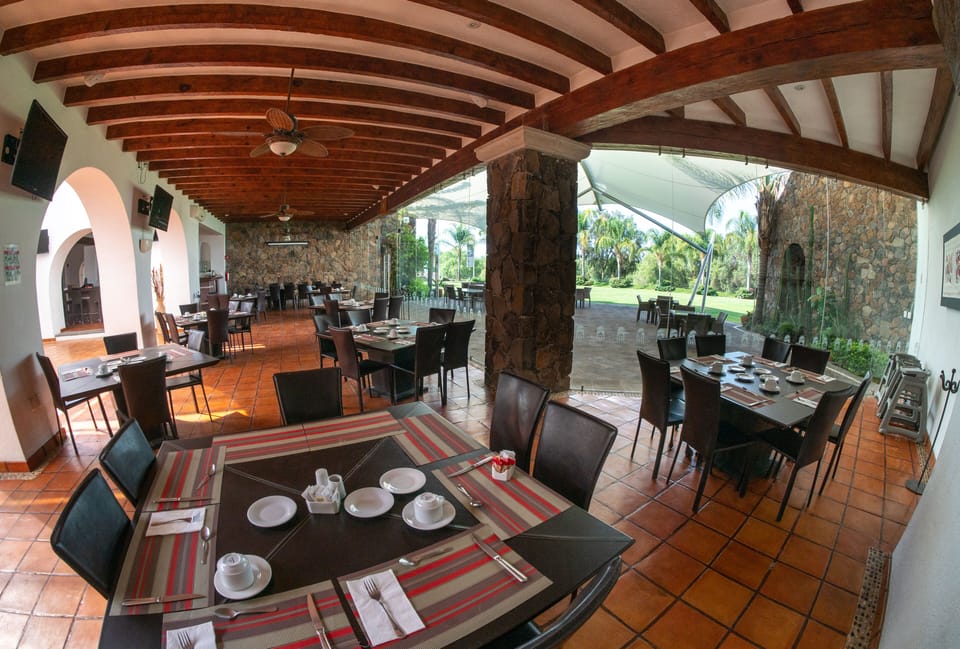 Breakfast, lunch, dinner served; Mexican cuisine 