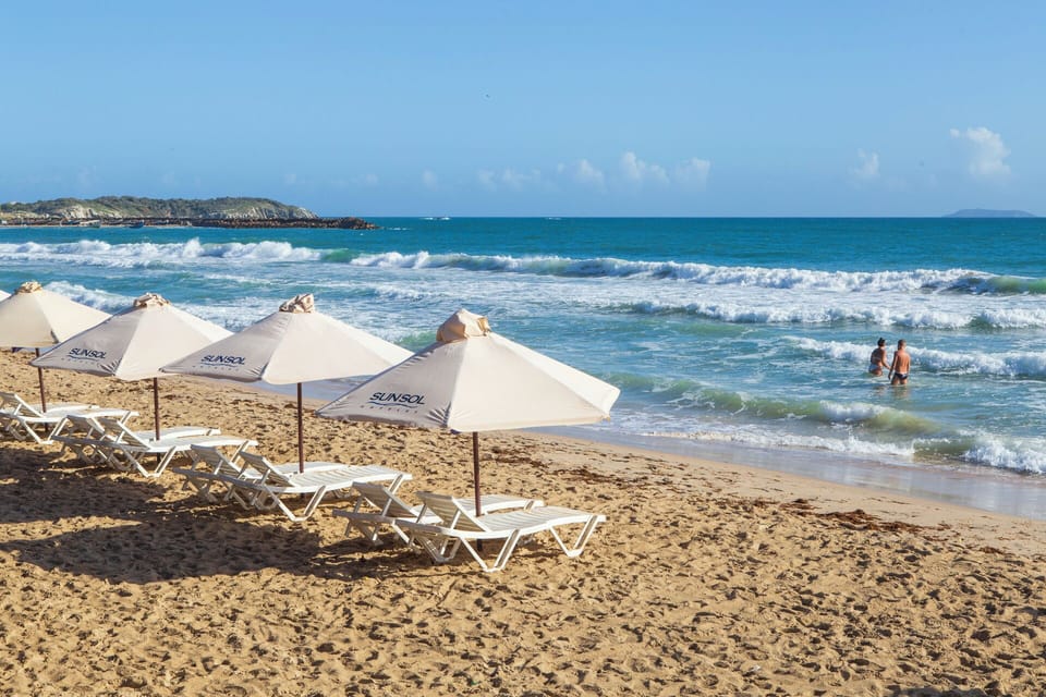Beach nearby, free beach shuttle, free beach cabanas, sun loungers