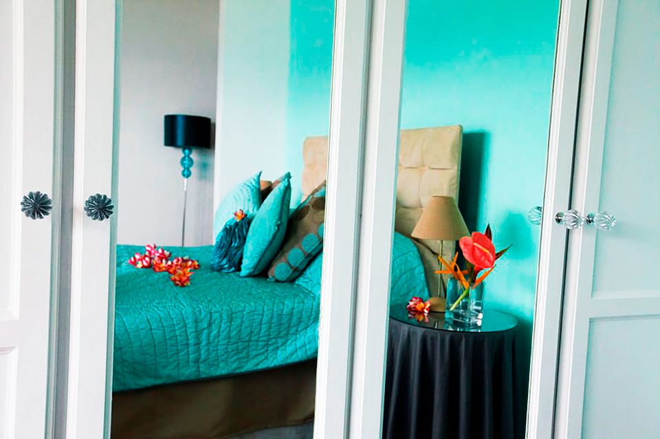 WiFi (free), bed sheets