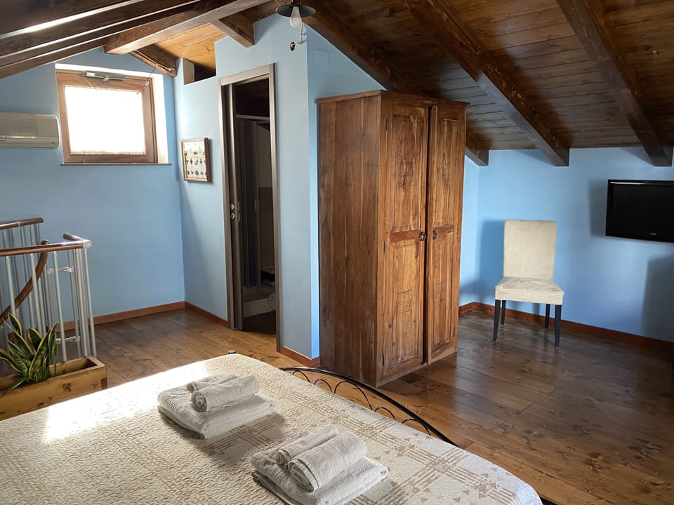Standard Double Room | Blackout drapes, free WiFi, bed sheets
