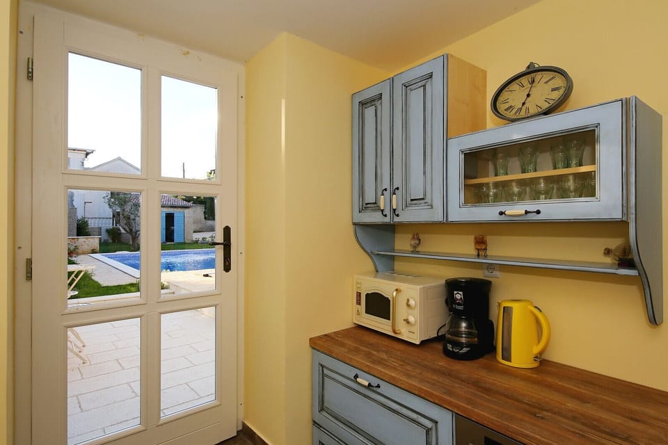 Villa, 5 Bedrooms, Private Pool, Sea View | Private kitchen | Fridge, microwave, oven, dishwasher