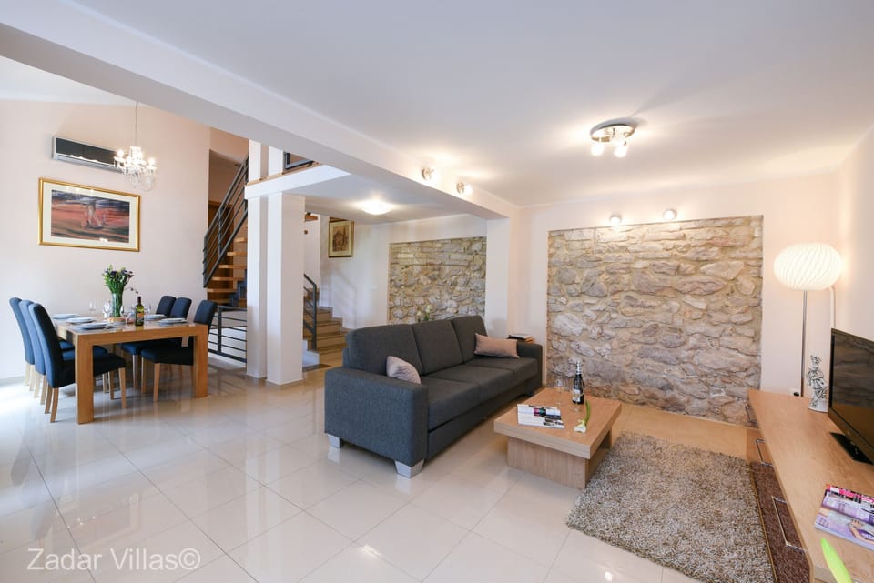 Villa, 4 Bedrooms, Private Pool, Pool View | Living room