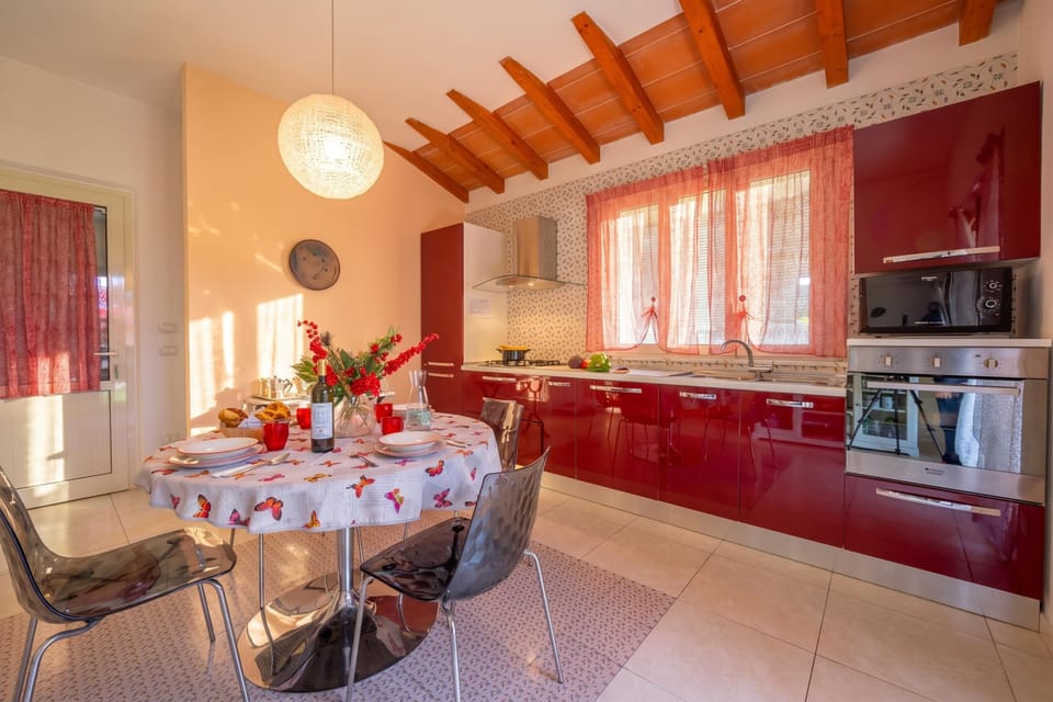 Family Villa, 4 Bedrooms, Fireplace, Mountainside (Villa Clara with Outdoor Jacuzzi few) | Private kitchen | Espresso maker, full-size fridge, microwave, oven
