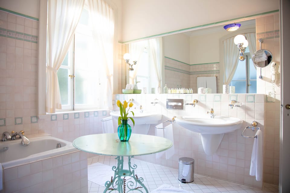 Apartment, Lake View | Egyptian cotton sheets, premium bedding, free minibar items