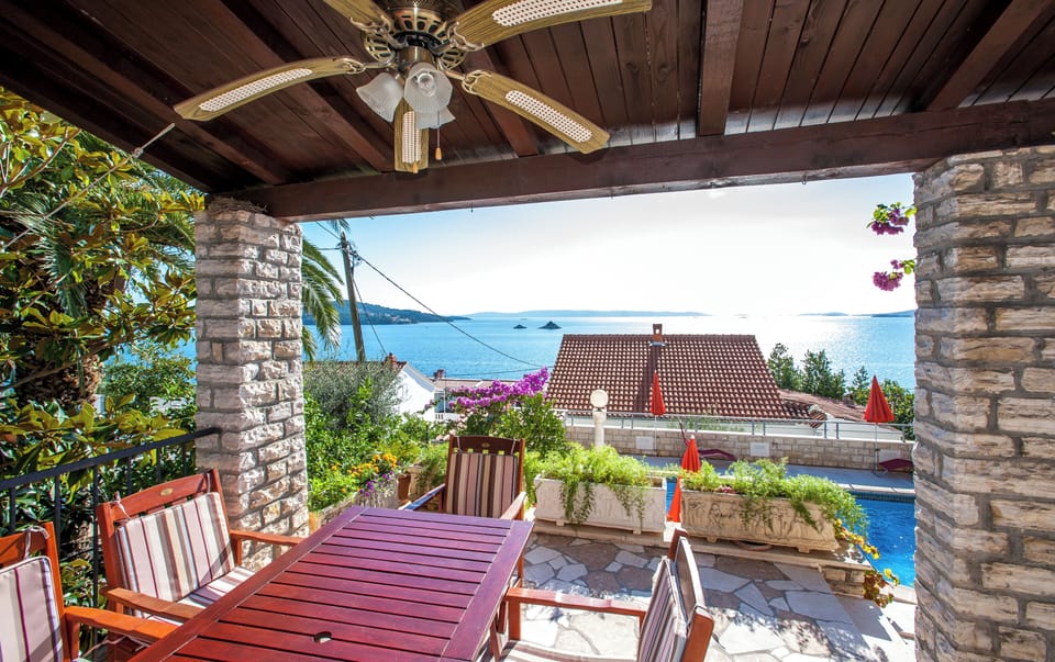 Villa, 4 Bedrooms, Smoking, Private Pool | Outdoor dining