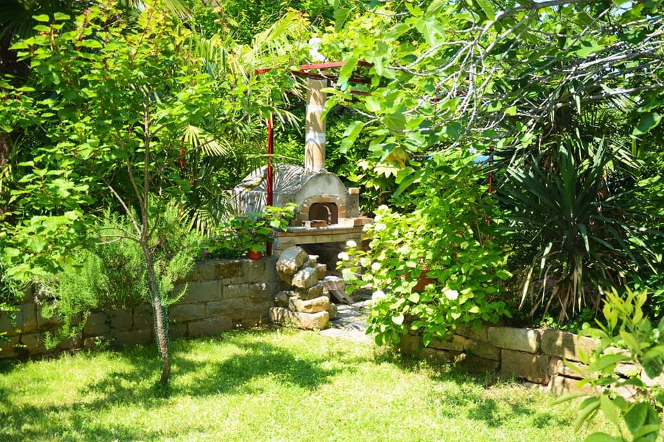 BBQ/picnic area