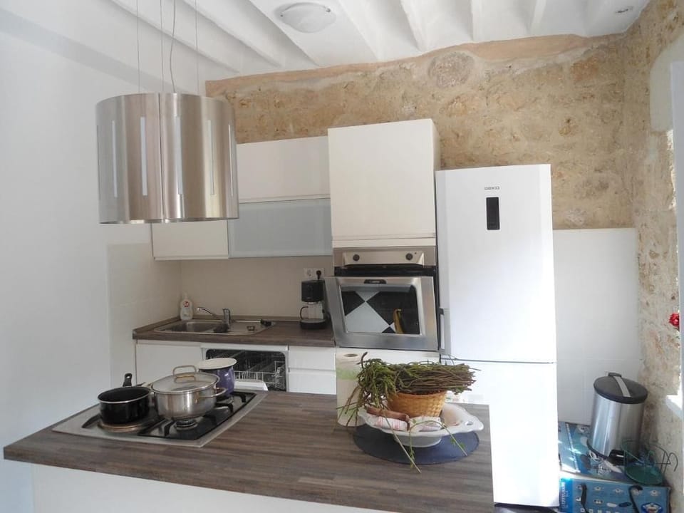 House, 3 Bedrooms, Smoking, Balcony | Interior