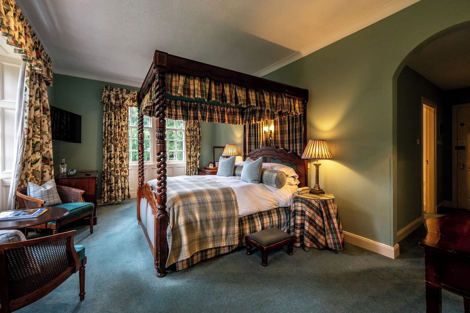 Superior Double Room | Premium bedding, desk, blackout drapes, iron/ironing board