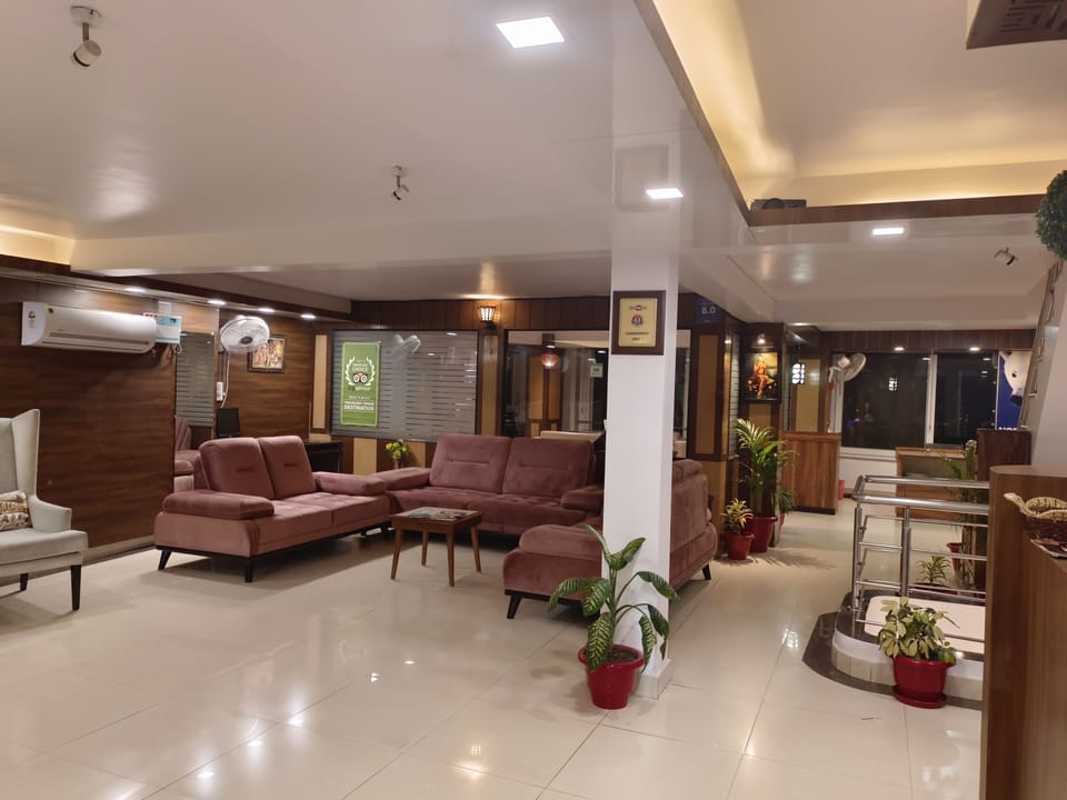 Hotel Ganesha Inn Ganga View Hotel in Rishikesh