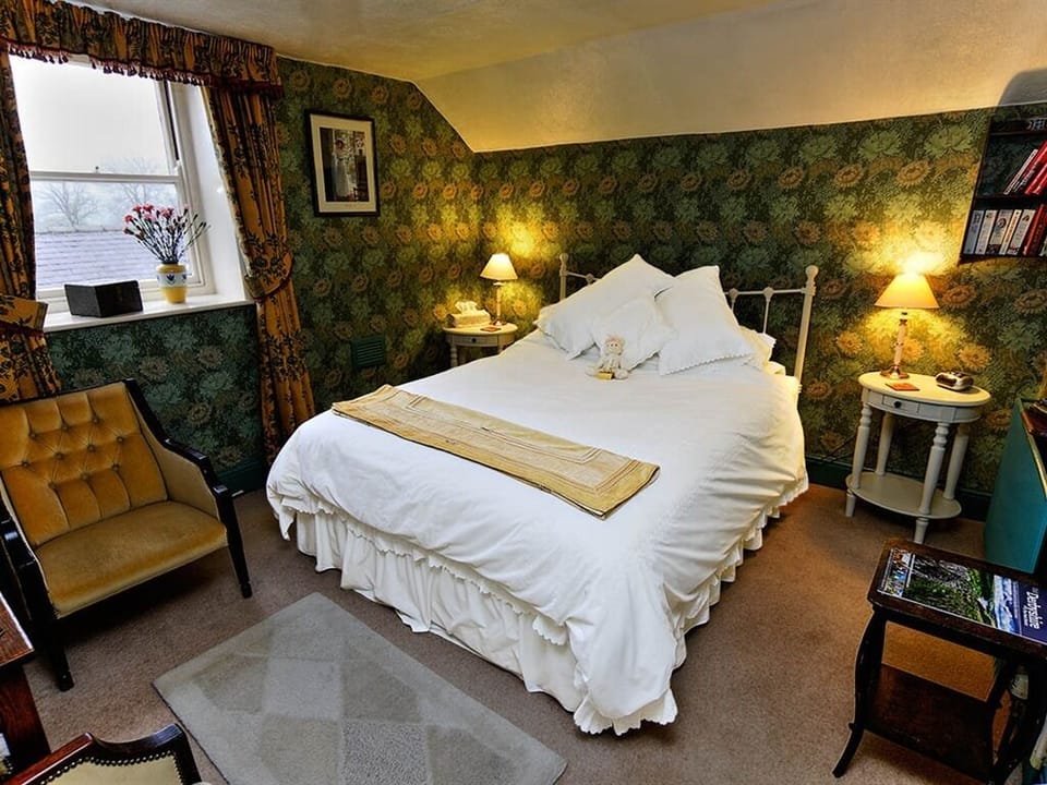 Double Room, Ensuite (The Solicitor's Room)