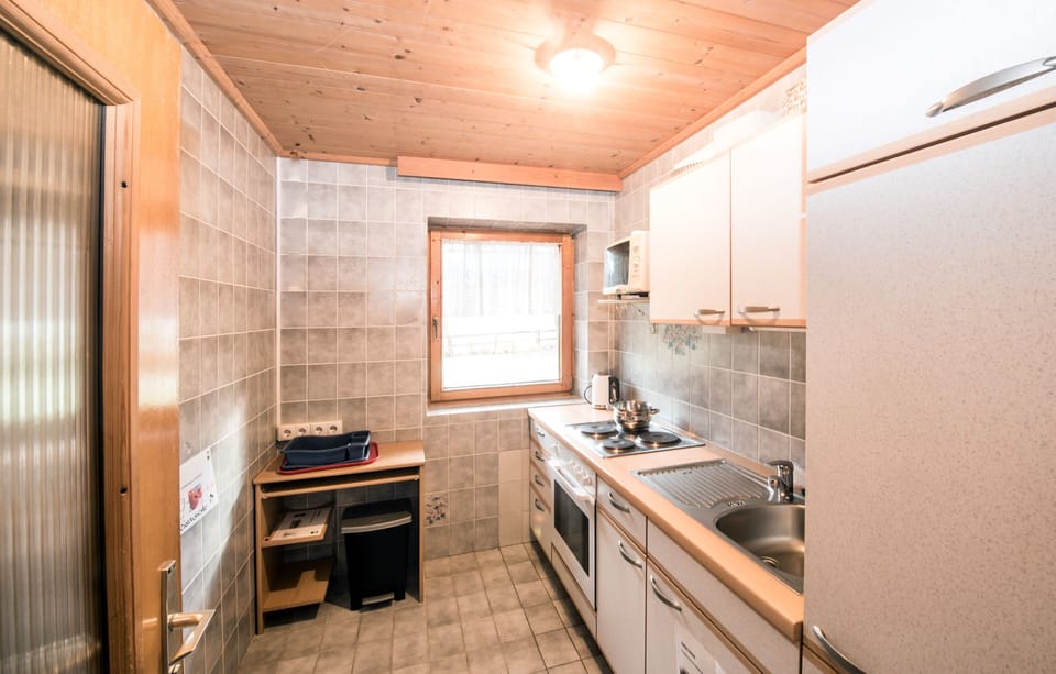Shared fridge, microwave