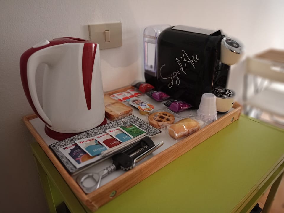 Single Room | In-room dining