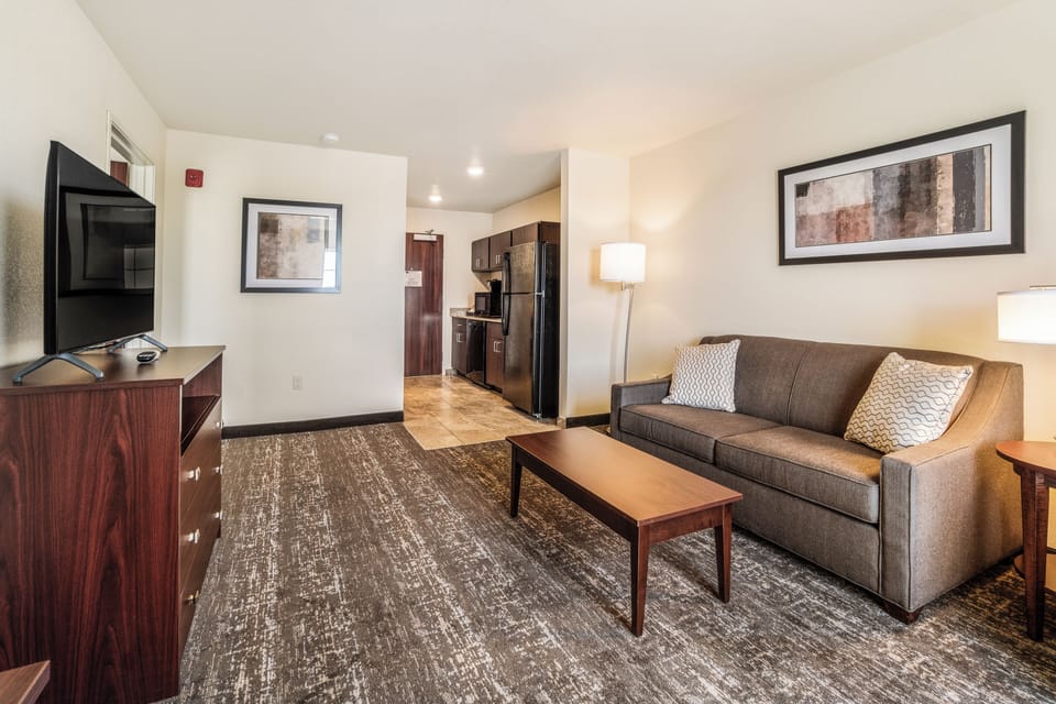 In-room safe, desk, laptop workspace, iron/ironing board