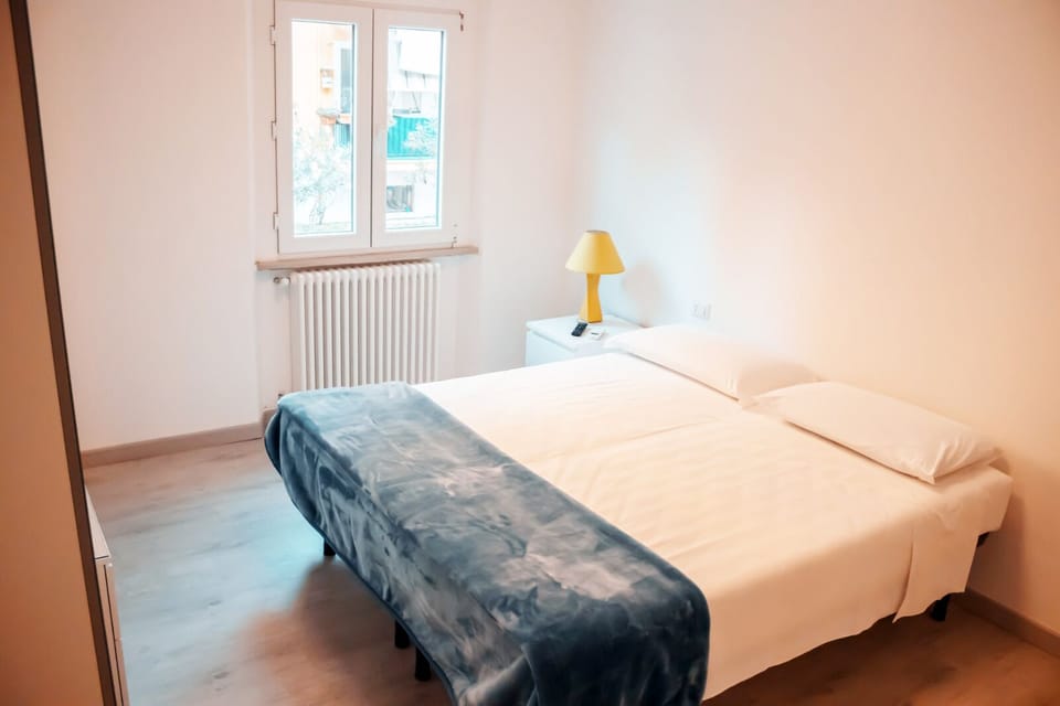 Deluxe Double or Twin Room (Palinuro) | Desk, soundproofing, WiFi (free), bed sheets