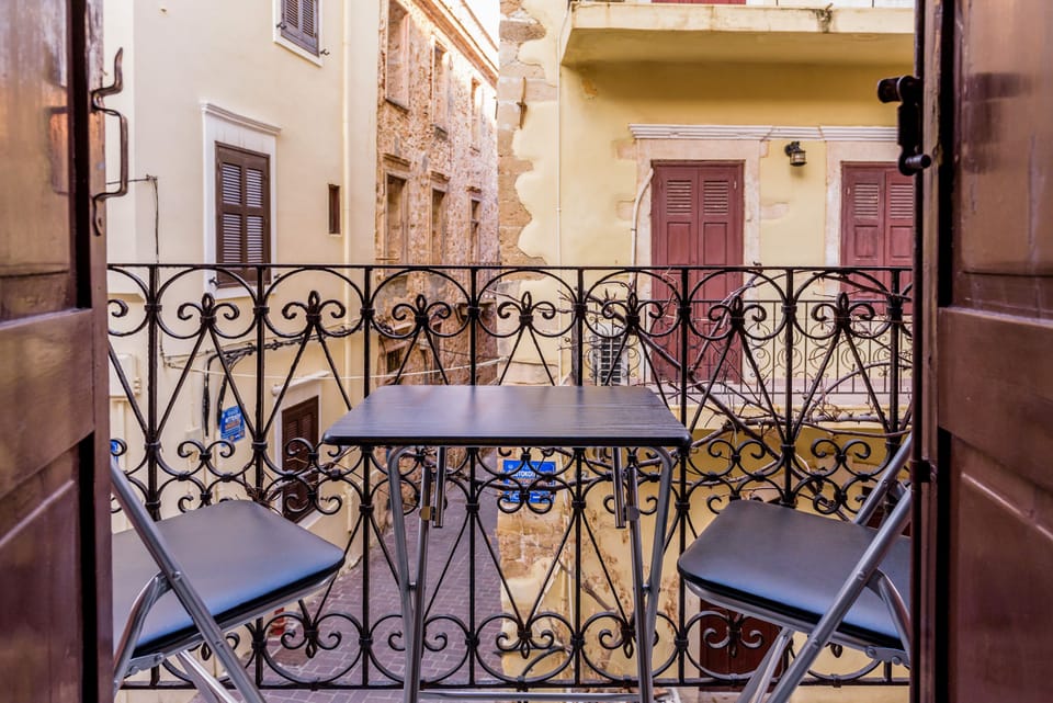 Basic Triple Room | Balcony view