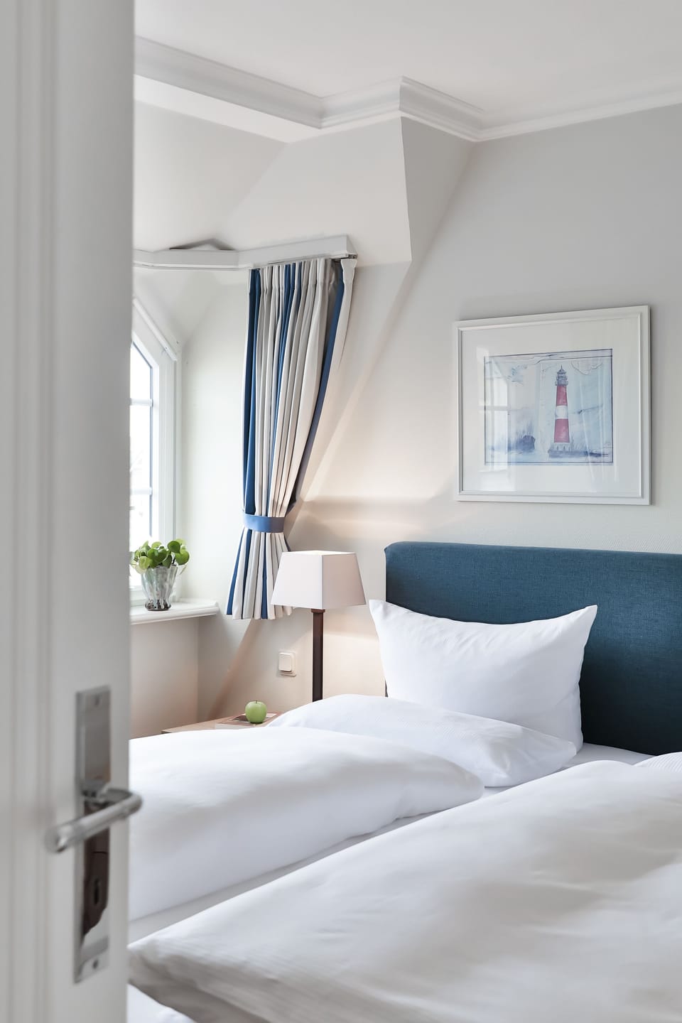 Hypo-allergenic bedding, in-room safe, soundproofing, iron/ironing board