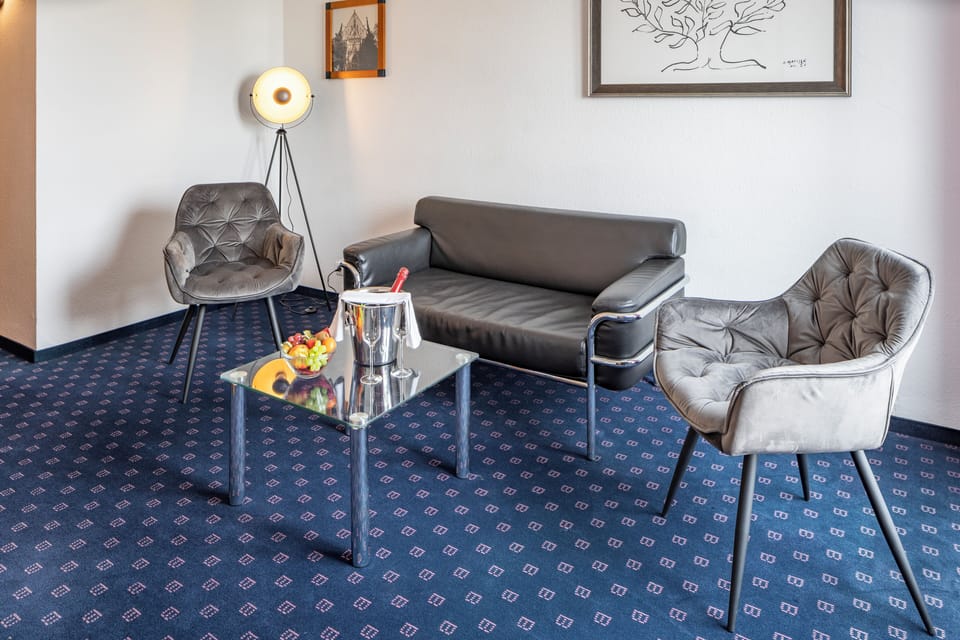 Suite | Desk, blackout drapes, soundproofing, iron/ironing board (on request)
