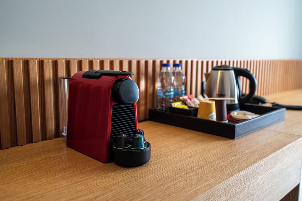 Standard Room | Minibar, in-room safe, desk, soundproofing
