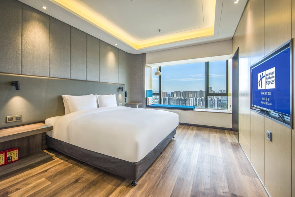 1 bedroom, in-room safe, soundproofing