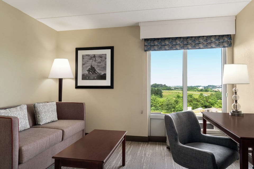 Room, 1 King Bed with Sofa bed (Study) | Living area | Flat-screen TV