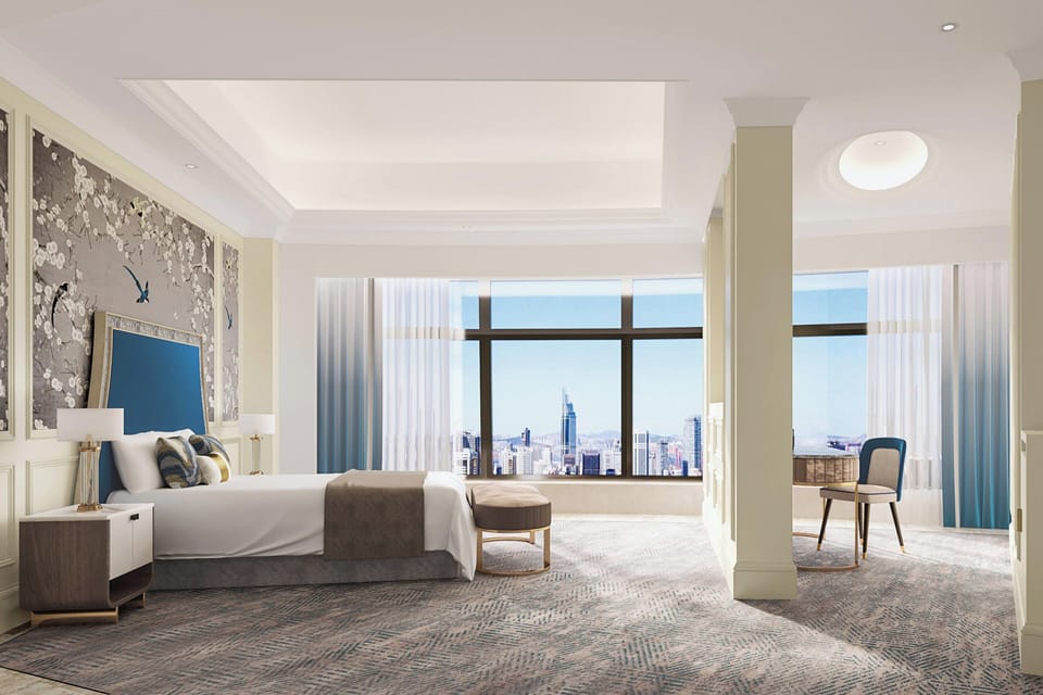 Executive Room, 1 King Bed | Minibar, in-room safe, desk, laptop workspace