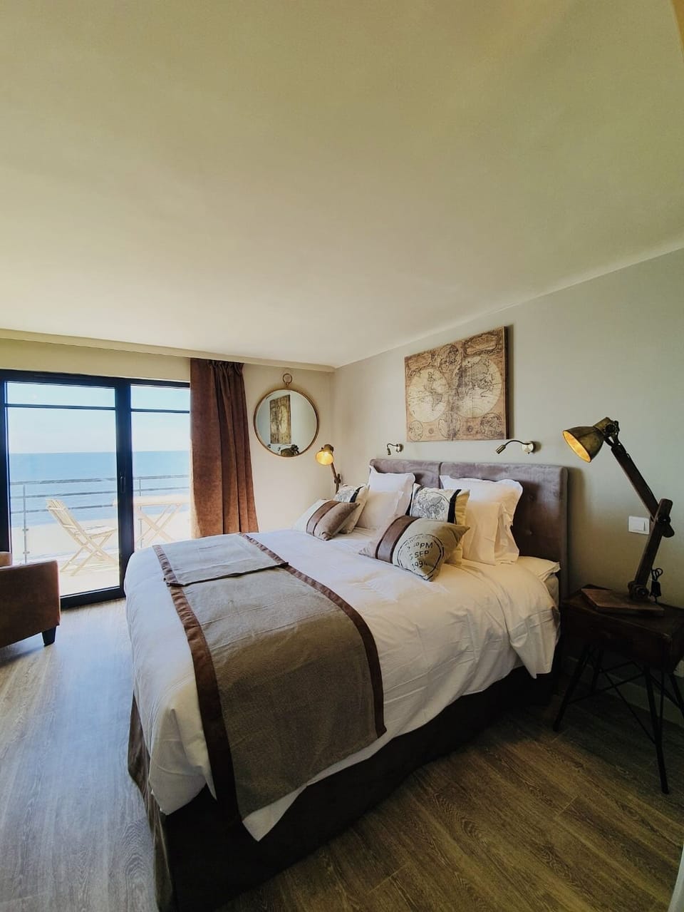 Double Room, Sea View | In-room safe, individually decorated, desk, soundproofing