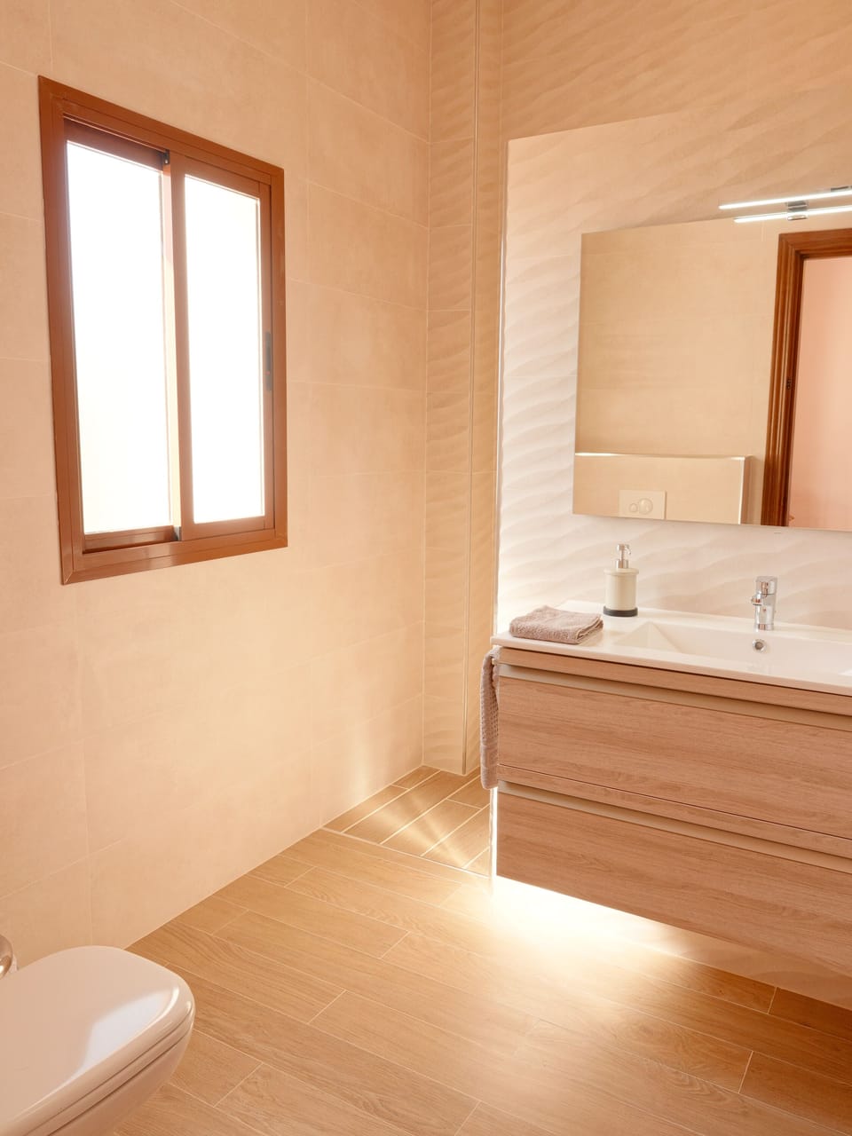 Shower, rainfall showerhead, towels