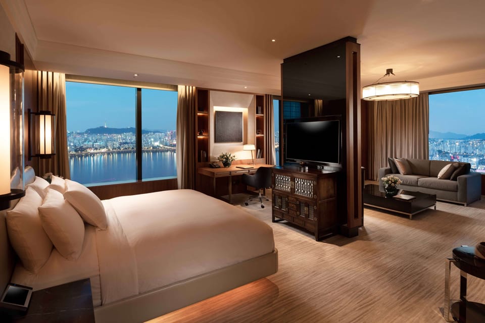 Penthouse Suite, 1 King Bed | Premium bedding, down comforters, pillowtop beds, minibar