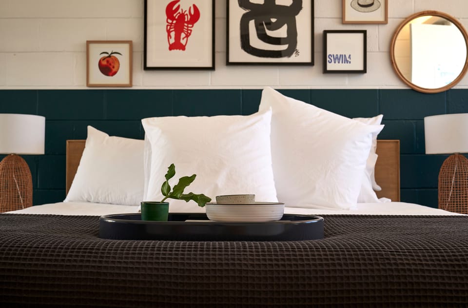 Deluxe Double Room, 1 King Bed | Free minibar items, soundproofing, bed sheets