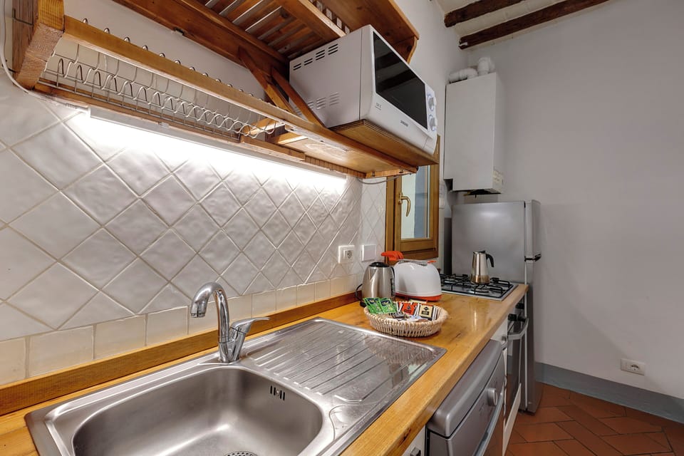 Apartment, 2 Bedrooms | Private kitchen | Full-size fridge, microwave, oven, stovetop