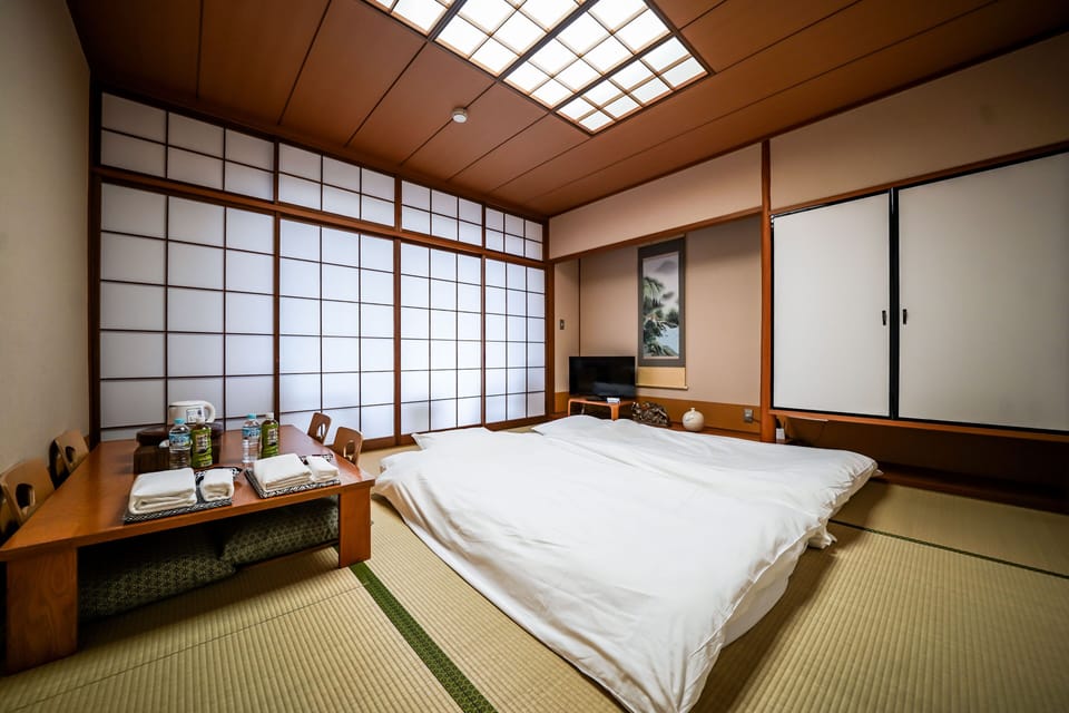 Japanese Style Room | Free WiFi