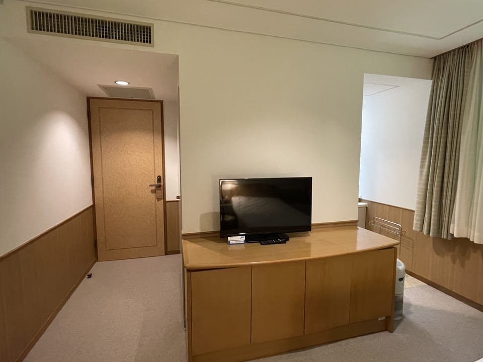 Western Style Room (2) | Free WiFi