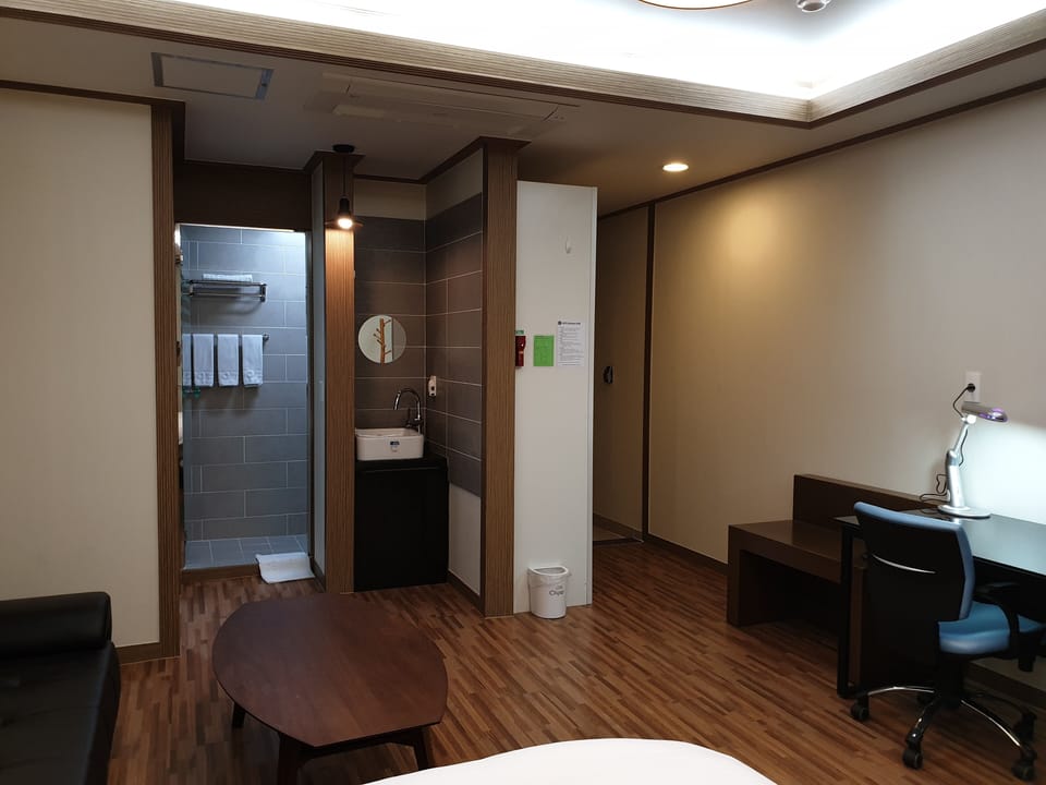 Deluxe Room | Free WiFi