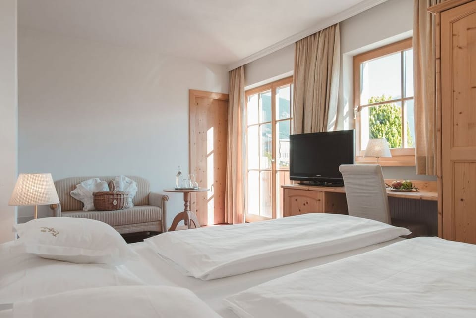 Double or Twin Room | Egyptian cotton sheets, premium bedding, down comforters