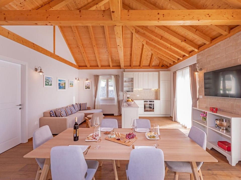 Villa (Two-Bedroom Villa with Pool) | Living room
