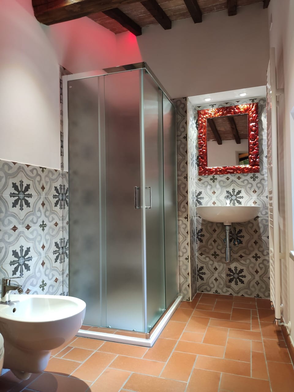 Junior Suite, Pool Access, Hill View | Bathroom | Shower, rainfall showerhead, free toiletries, hair dryer
