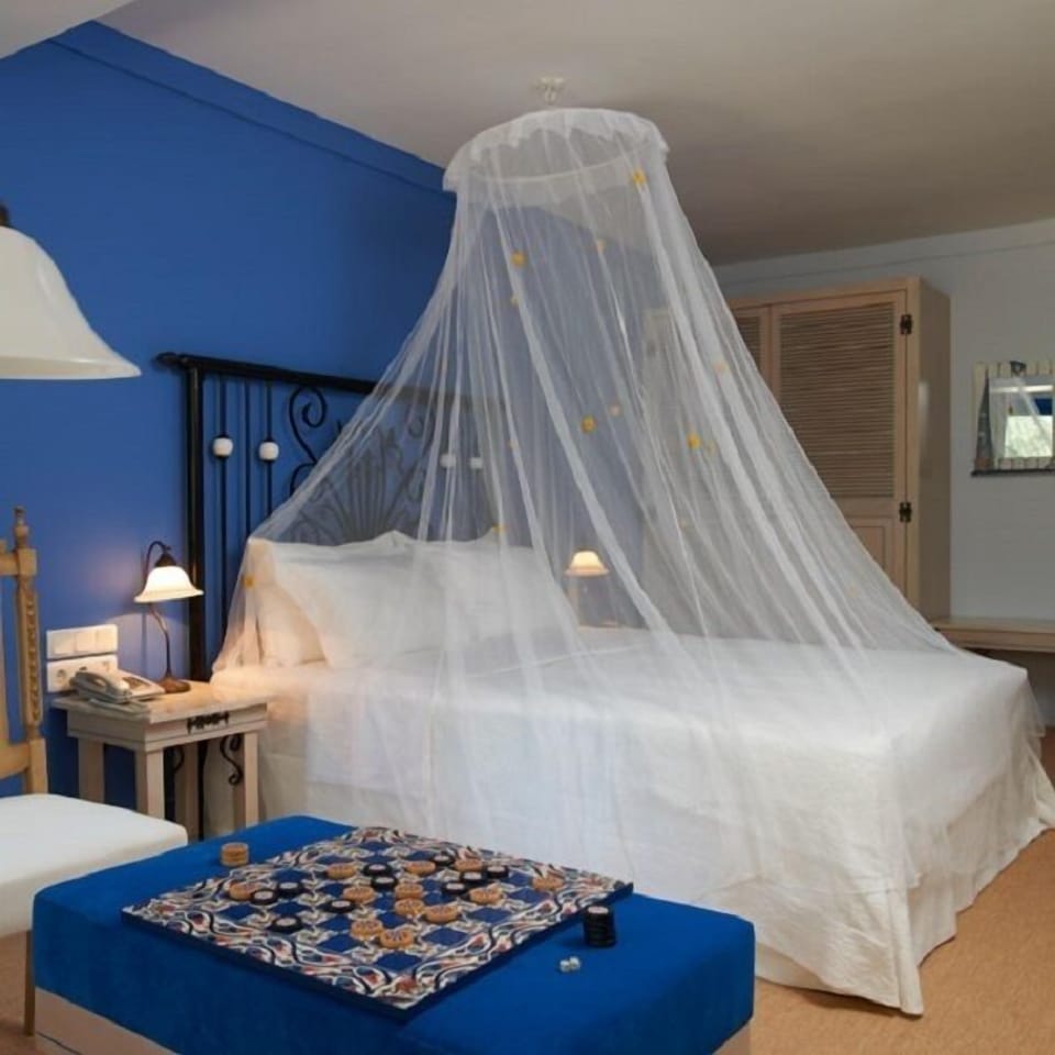 Standard Double Room | In-room safe, WiFi (free), bed sheets