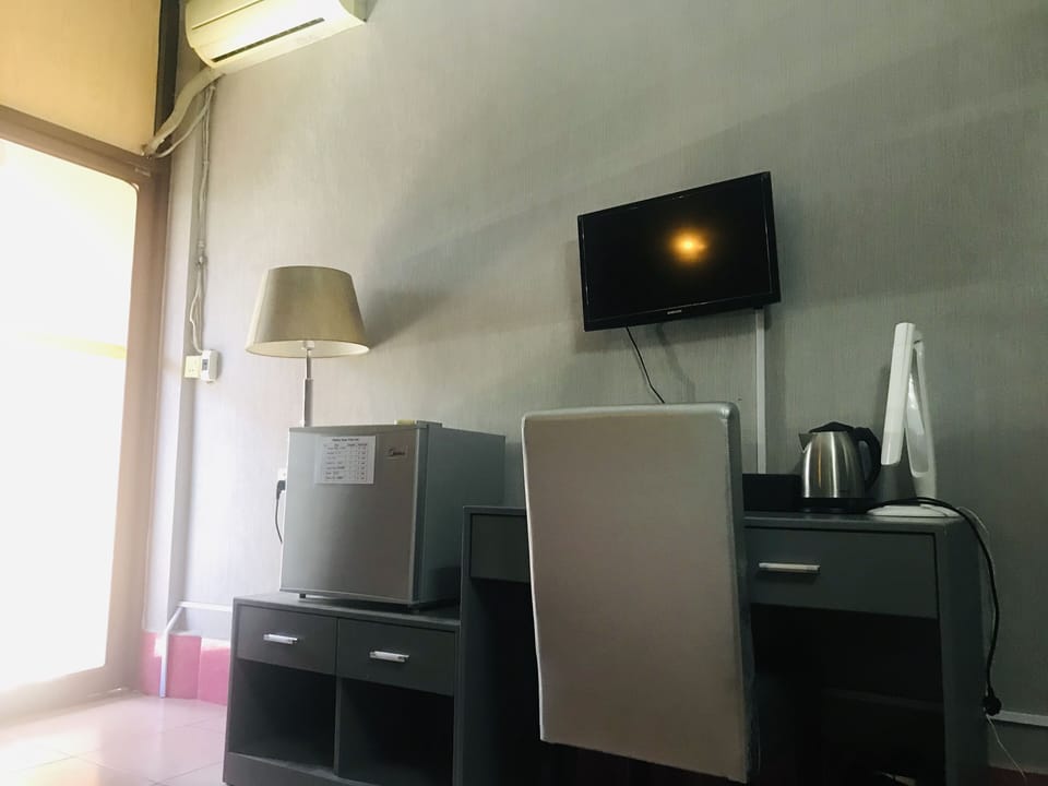 Business Room | Television