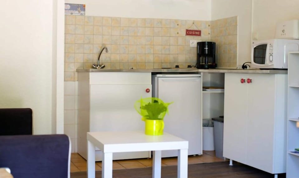 Junior Cottage, Mountain View | Private kitchen | Fridge, microwave, stovetop, coffee/tea maker