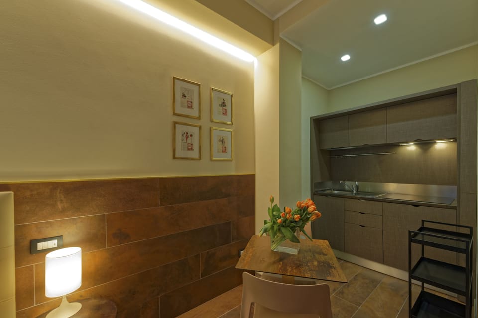 Deluxe Studio (CAMERA 6 RR) | Private kitchenette | Electric kettle