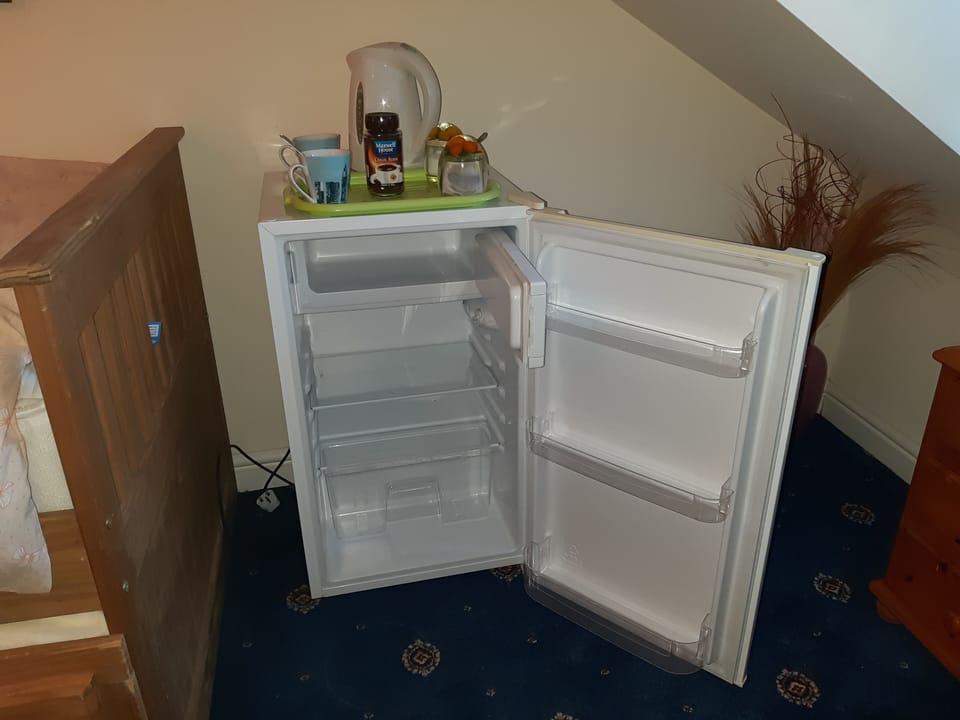 Basic Room (Shared Bathroom) | Hypo-allergenic bedding, free WiFi