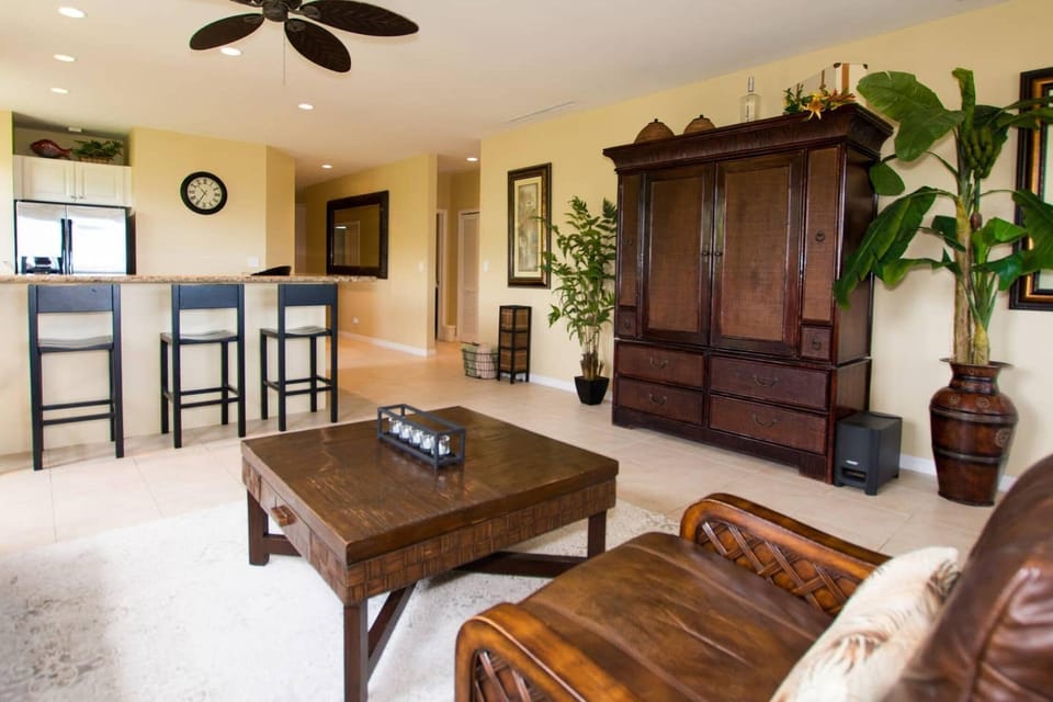 Condo, 3 Bedrooms, Mountain View | Living room | TV