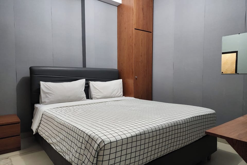 Deluxe Room | Desk, soundproofing, iron/ironing board, free WiFi