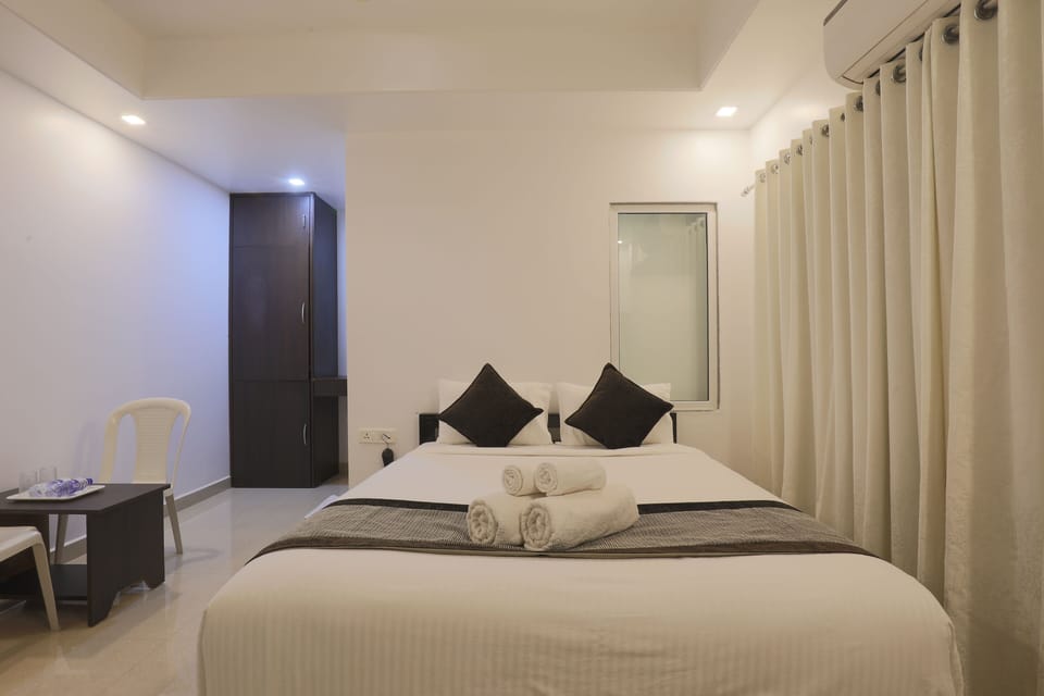 Egyptian cotton sheets, premium bedding, down comforters