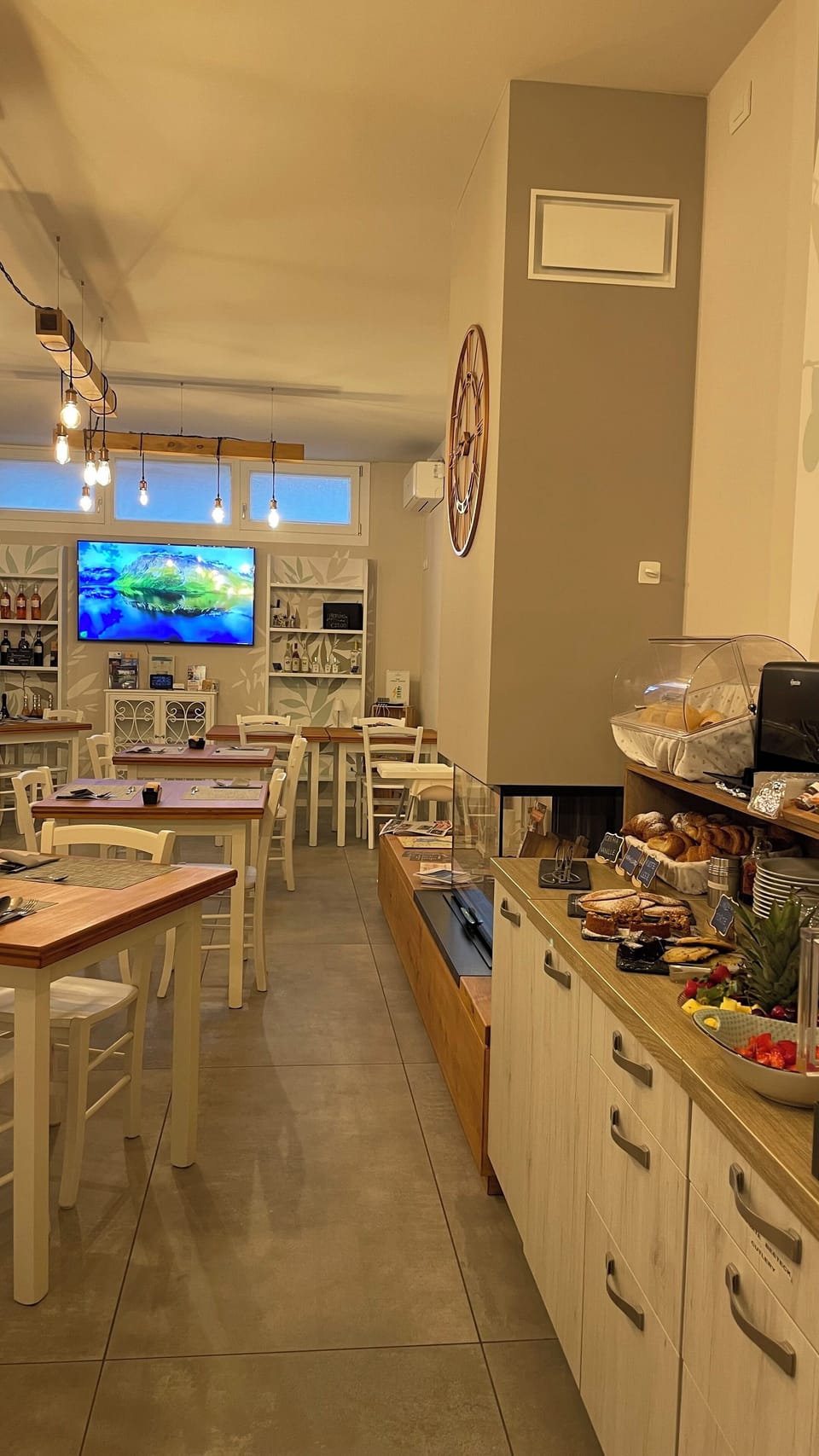 Breakfast buffet