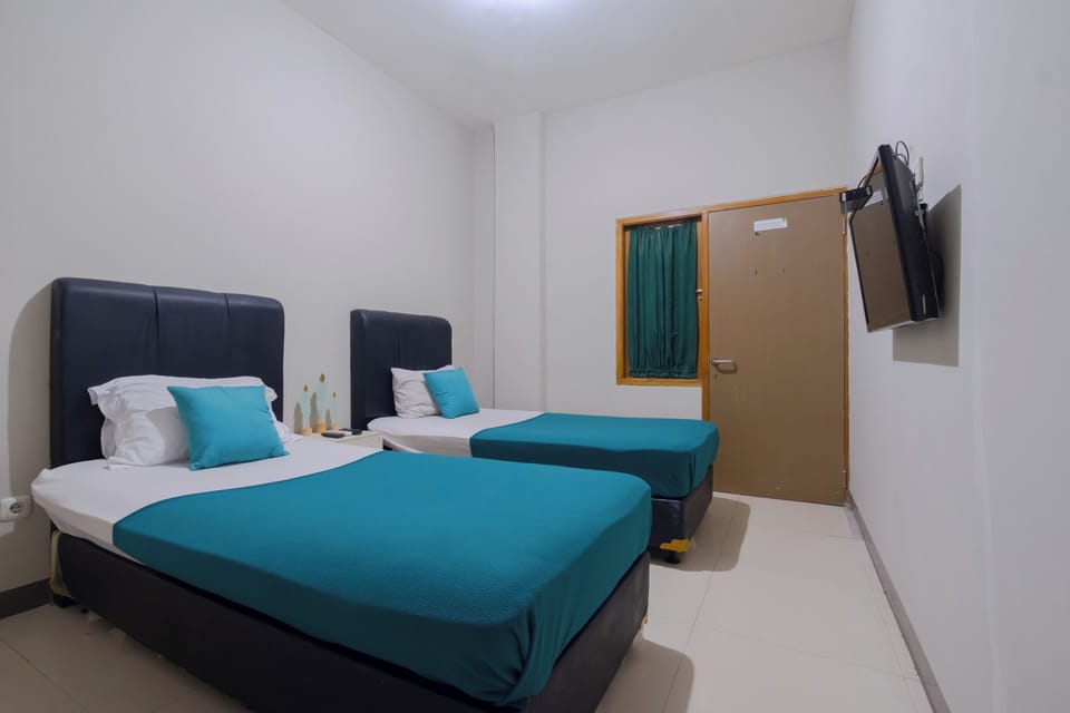Standard Twin Room | Free WiFi