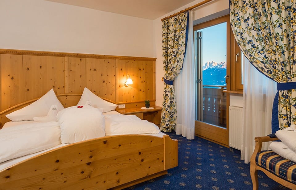 Double Room, Balcony | In-room safe, individually furnished, cribs/infant beds, rollaway beds