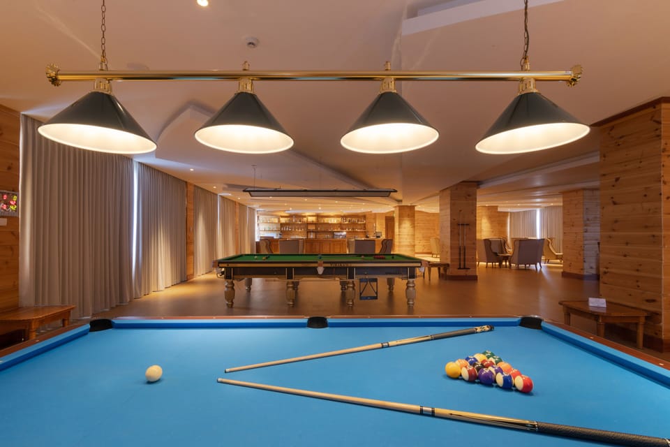 Araliya Red - Budget friendly Hotel- Where you find stunning 360 panoramic view of Nuwara Eliya Hotel in Nuwara Eliya