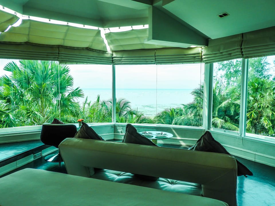 Penthouse  | Minibar, in-room safe, individually decorated, individually furnished