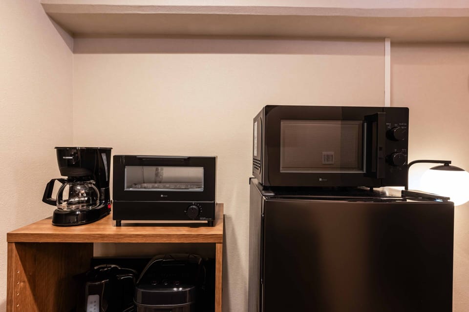 Classic Apartment | Private kitchen | Full-size fridge, microwave, stovetop, toaster